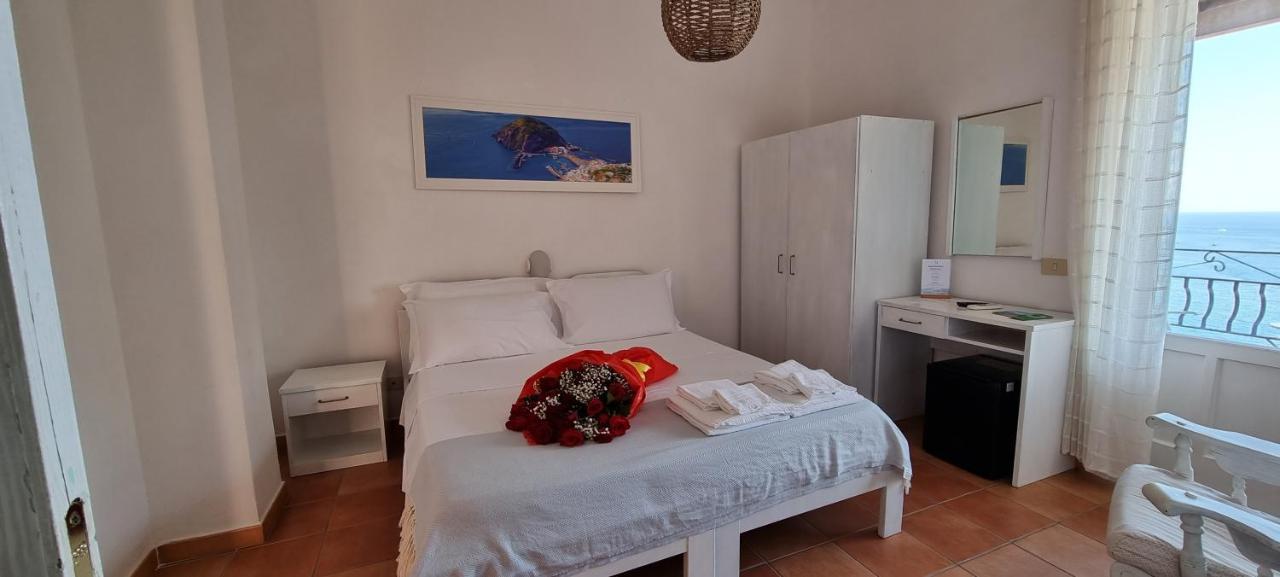 Villa Bina Sea Hotel Sant'Angelo  Ngoại thất bức ảnh